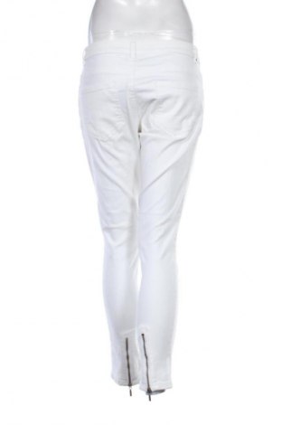 Дамски дънки 2 Bizzy, Размер M, Цвят Бял, Цена 29,00 лв.