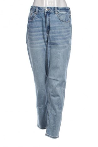 Дамски дънки American Eagle, Размер M, Цвят Син, Цена 41,04 лв.