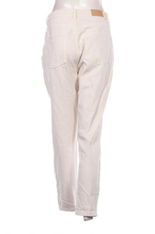 Damskie jeansy Amisu, Rozmiar M, Kolor Biały, Cena 75,99 zł