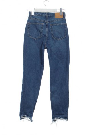 Blugi de femei Bershka, Mărime XS, Culoare Albastru, Preț 76,00 Lei