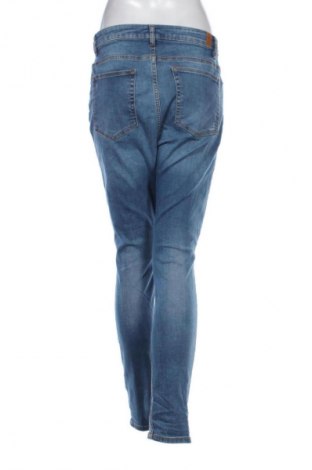 Dámské džíny  Bershka, Velikost L, Barva Modrá, Cena  367,00 Kč