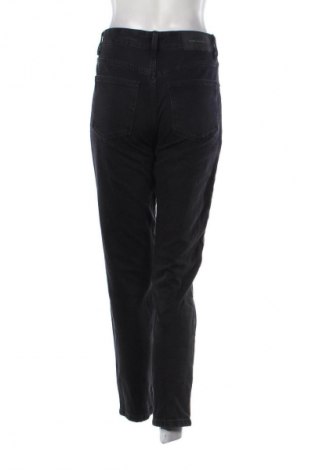 Damen Jeans Bershka, Größe M, Farbe Schwarz, Preis 15,00 €