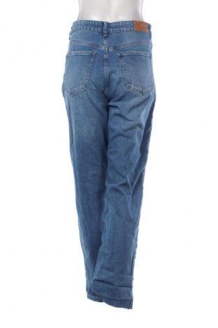 Γυναικείο Τζίν Bershka, Μέγεθος L, Χρώμα Μπλέ, Τιμή 20,46 €