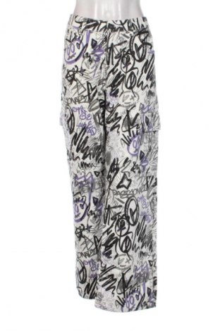 Damen Jeans Bershka, Größe XXL, Farbe Mehrfarbig, Preis 17,99 €