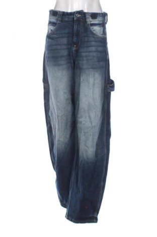 Дамски дънки Bershka, Размер S, Цвят Син, Цена 29,15 лв.