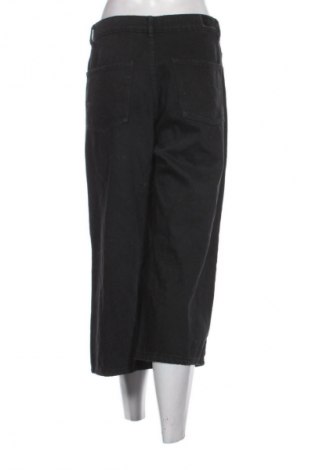 Blugi de femei Bershka, Mărime M, Culoare Negru, Preț 77,17 Lei