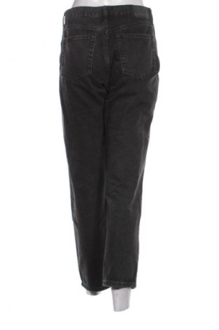 Dámské džíny  Bershka, Velikost M, Barva Černá, Cena  371,00 Kč