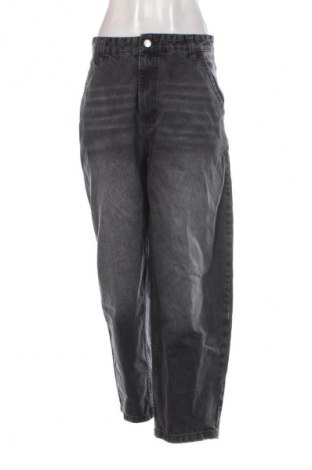 Női farmernadrág Bershka, Méret M, Szín Szürke, Ár 5 059 Ft