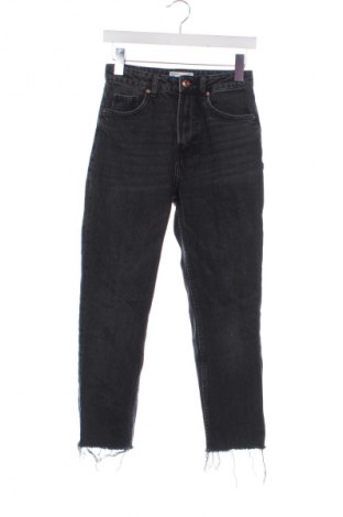 Női farmernadrág Bershka, Méret XS, Szín Szürke, Ár 4 788 Ft