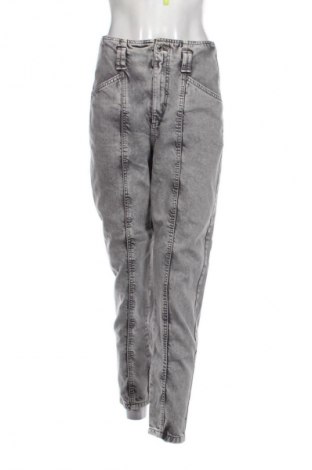 Дамски дънки Bershka, Размер S, Цвят Сив, Цена 29,15 лв.