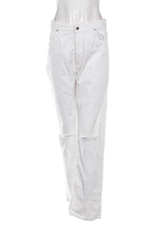Női farmernadrág Bershka, Méret M, Szín Fehér, Ár 5 776 Ft