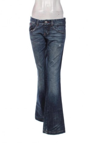 Дамски дънки Calvin Klein Jeans, Размер L, Цвят Син, Цена 71,99 лв.