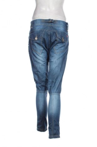 Dámske džínsy  Castro, Veľkosť L, Farba Modrá, Cena  15,95 €