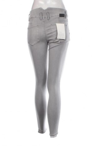 Дамски дънки Dawn, Размер M, Цвят Сив, Цена 94,99 лв.