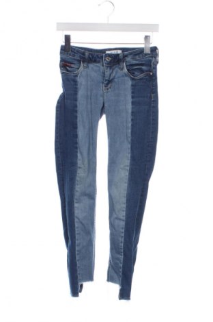 Dámske džínsy  Guess, Veľkosť S, Farba Modrá, Cena  38,36 €
