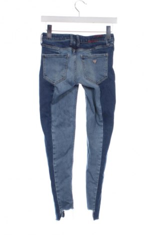 Dámske džínsy  Guess, Veľkosť S, Farba Modrá, Cena  38,36 €