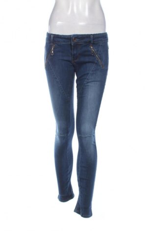 Damen Jeans Guess, Größe M, Farbe Blau, Preis 38,36 €