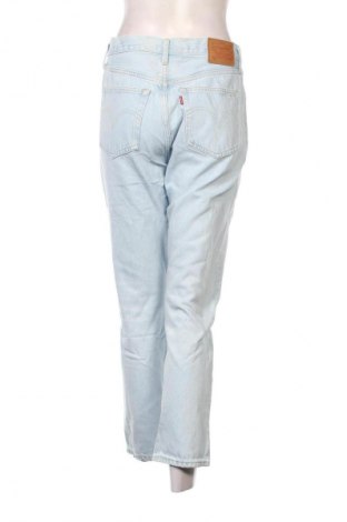 Дамски дънки Levi's, Размер M, Цвят Син, Цена 75,99 лв.
