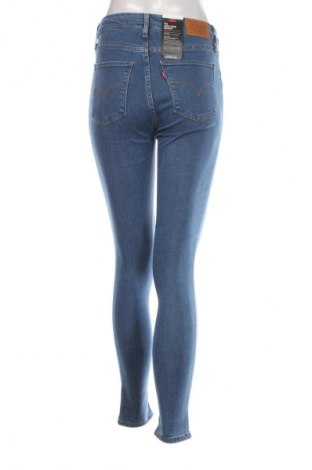 Дамски дънки Levi's, Размер M, Цвят Син, Цена 174,99 лв.