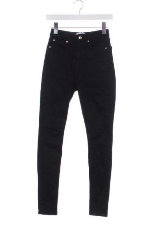 Дамски дънки Mango, Размер XXS, Цвят Черен, Цена 91,20 лв.