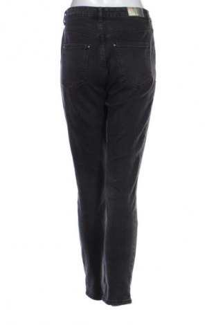 Blugi de femei Mohito, Mărime S, Culoare Negru, Preț 76,00 Lei