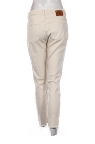 Γυναικείο Τζίν ONLY, Μέγεθος M, Χρώμα Εκρού, Τιμή 16,99 €