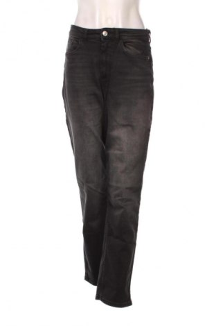 Dámske džínsy  ONLY, Veľkosť M, Farba Sivá, Cena  46,95 €