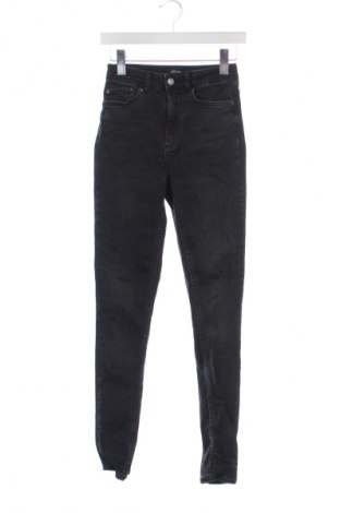 Női farmernadrág Pieces, Méret S, Szín Szürke, Ár 6 786 Ft