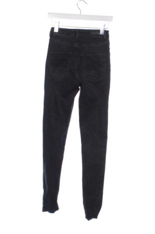 Női farmernadrág Pieces, Méret S, Szín Szürke, Ár 6 786 Ft