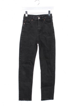Dámské džíny  Pull&Bear, Velikost XS, Barva Černá, Cena  366,00 Kč
