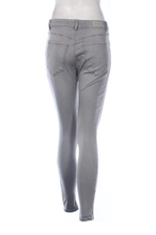 Dámské džíny  Pull&Bear, Velikost M, Barva Šedá, Cena  367,00 Kč