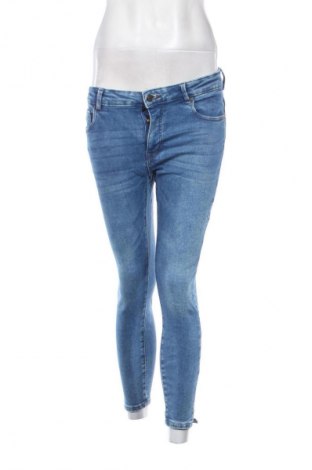 Damskie jeansy Reserved, Rozmiar M, Kolor Niebieski, Cena 66,39 zł