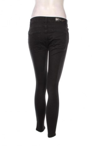 Blugi de femei Rinascimento, Mărime S, Culoare Negru, Preț 225,99 Lei