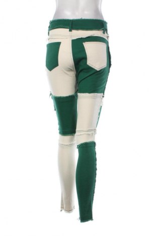 Γυναικείο Τζίν SHEIN, Μέγεθος M, Χρώμα Πολύχρωμο, Τιμή 14,77 €