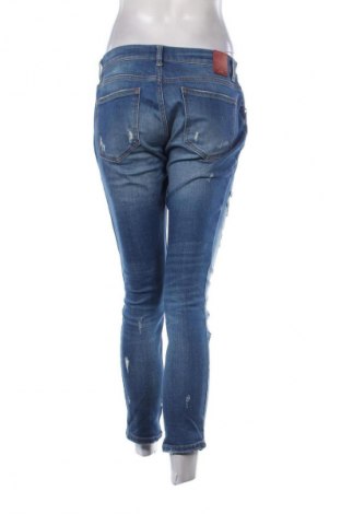 Blugi de femei Silvian Heach, Mărime M, Culoare Albastru, Preț 197,37 Lei