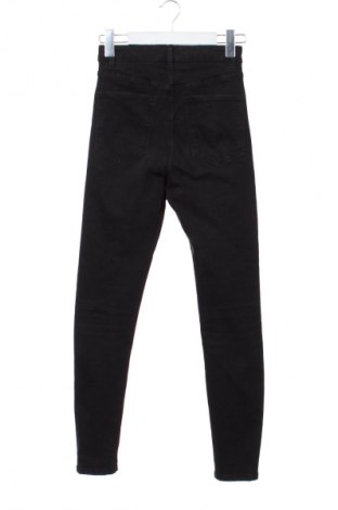 Дамски дънки Sinsay, Размер XS, Цвят Черен, Цена 29,00 лв.