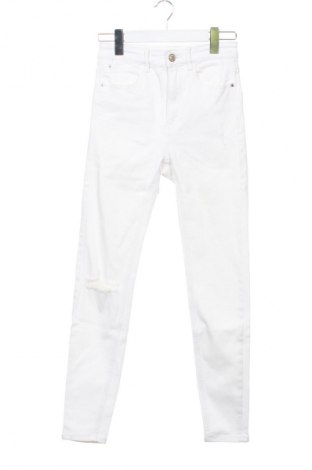Damskie jeansy Stradivarius, Rozmiar XS, Kolor Biały, Cena 66,39 zł