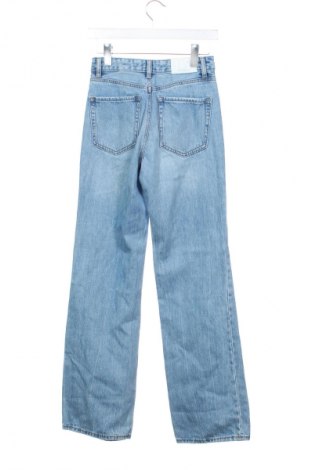 Γυναικείο Τζίν Stradivarius, Μέγεθος XS, Χρώμα Μπλέ, Τιμή 11,99 €