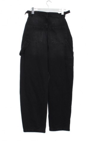 Blugi de femei Trendyol, Mărime XS, Culoare Gri, Preț 244,74 Lei