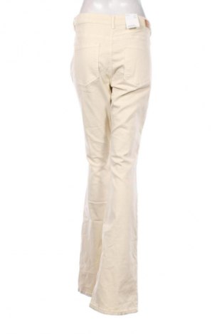 Blugi de femei Vero Moda, Mărime XXL, Culoare Bej, Preț 243,99 Lei