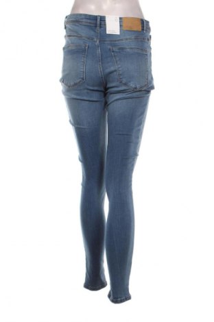 Blugi de femei Vero Moda, Mărime M, Culoare Albastru, Preț 164,99 Lei
