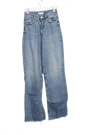 Дамски дънки Zara, Размер XS, Цвят Син, Цена 35,15 лв.