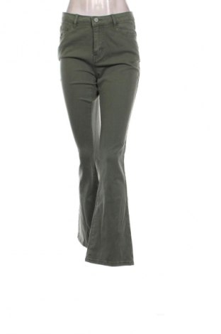 Damskie jeansy Zuiki, Rozmiar M, Kolor Zielony, Cena 91,99 zł