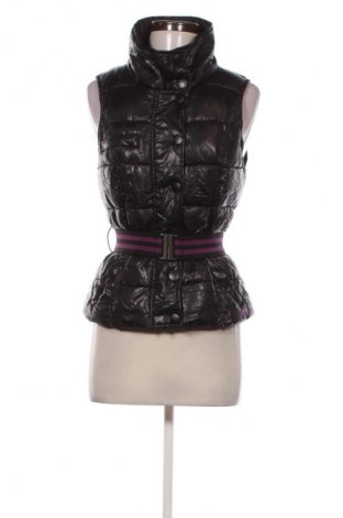 Γυναικείο γιλέκο ONLY, Μέγεθος S, Χρώμα Μαύρο, Τιμή 16,99 €