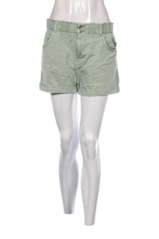 Damen Shorts Bershka, Größe M, Farbe Grün, Preis 9,72 €