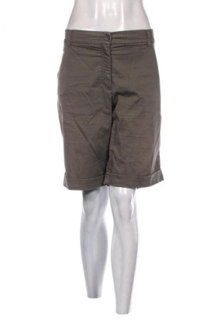 Дамски къс панталон Brax, Размер 3XL, Цвят Зелен, Цена 48,88 лв.