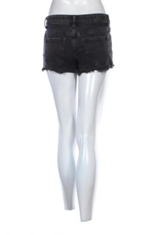 Damen Shorts Clockhouse, Größe M, Farbe Schwarz, Preis 10,00 €