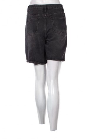 Дамски къс панталон DAZY, Размер M, Цвят Черен, Цена 19,04 лв.