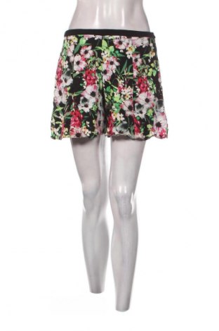 Dámske kraťasy  F&F, Veľkosť M, Farba Viacfarebná, Cena  6,95 €