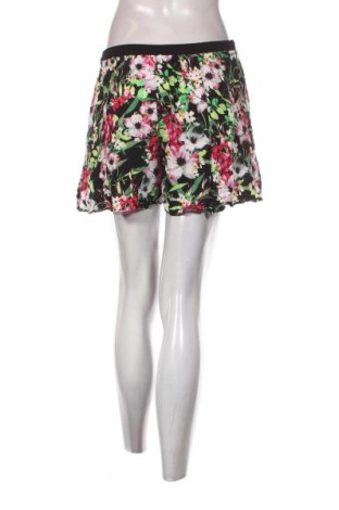 Dámske kraťasy  F&F, Veľkosť M, Farba Viacfarebná, Cena  6,95 €